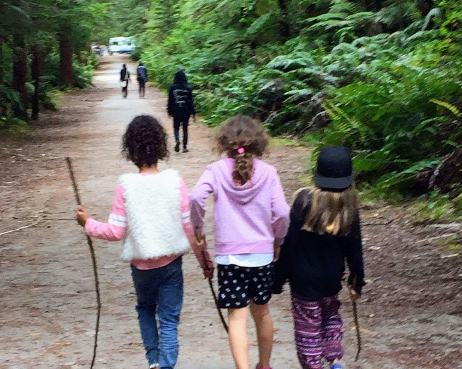 Family arriving in New Zealand after worldschooling travel mishap